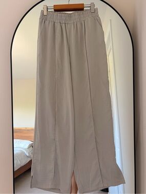 And Now This Soft Beige Wide-Leg Pants – Size S
